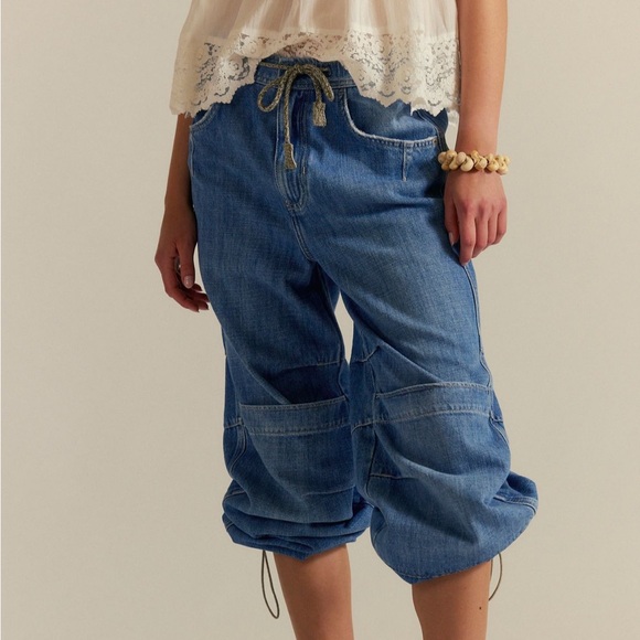 FP WE THE FREE Logan Cinched Cargo Jean, Size XS - Picture 4 of 6